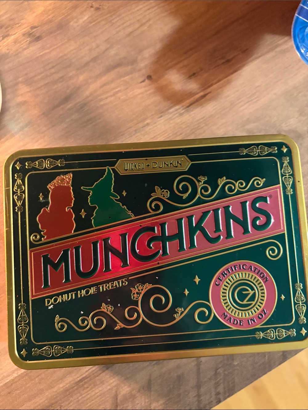 Munchkins Donut Hole Treats Tin - Green and Red